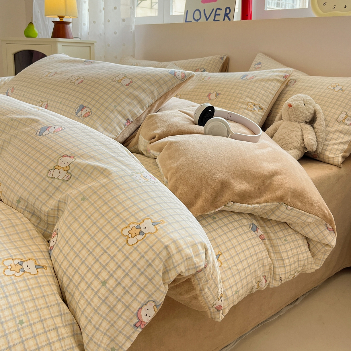 91家纺网 家纺一手货源 找家纺 吉象 2025新款大眼睛毛巾绣四件套 大眼睛-摩登米兰