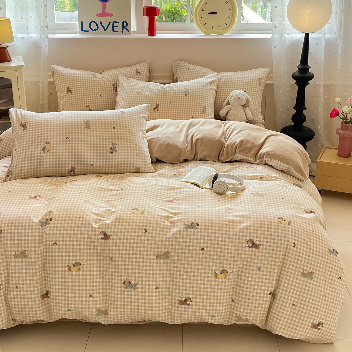 91家纺网 家纺一手货源 找家纺 吉象家纺 2025新款全棉牛奶绒印花四件套 棉绒-狗狗派对