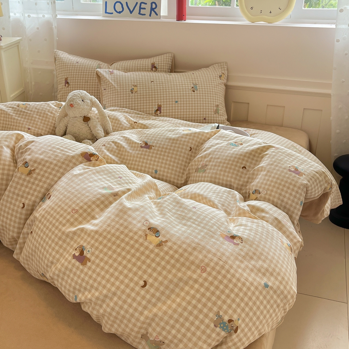 91家纺网 家纺一手货源 找家纺 吉象家纺 2025新款全棉牛奶绒印花四件套 棉绒-狗狗派对