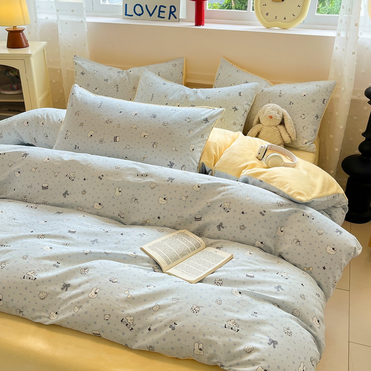 91家纺网 家纺一手货源 找家纺 吉象家纺 2025新款全棉牛奶绒印花四件套 棉绒-蜜罐猫猫