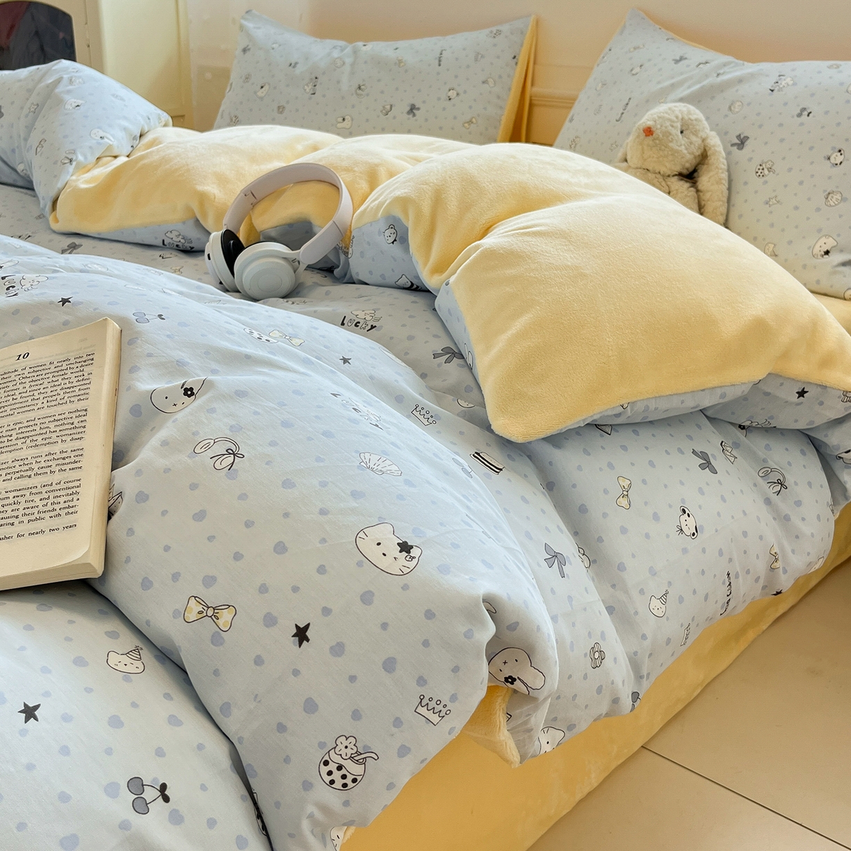 91家纺网 家纺一手货源 找家纺 吉象家纺 2025新款全棉牛奶绒印花四件套 棉绒-蜜罐猫猫