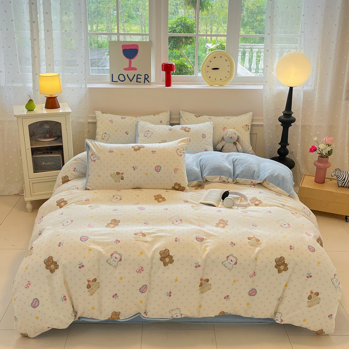 91家纺网 家纺一手货源 找家纺 吉象家纺 2025新款全棉牛奶绒印花四件套 棉绒-奶油甜心熊