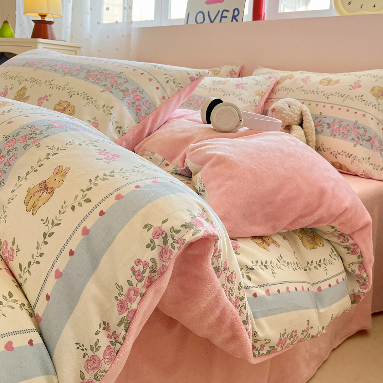 吉象家纺 2025新款全棉牛奶绒印花四件套 棉绒-碎花小兔