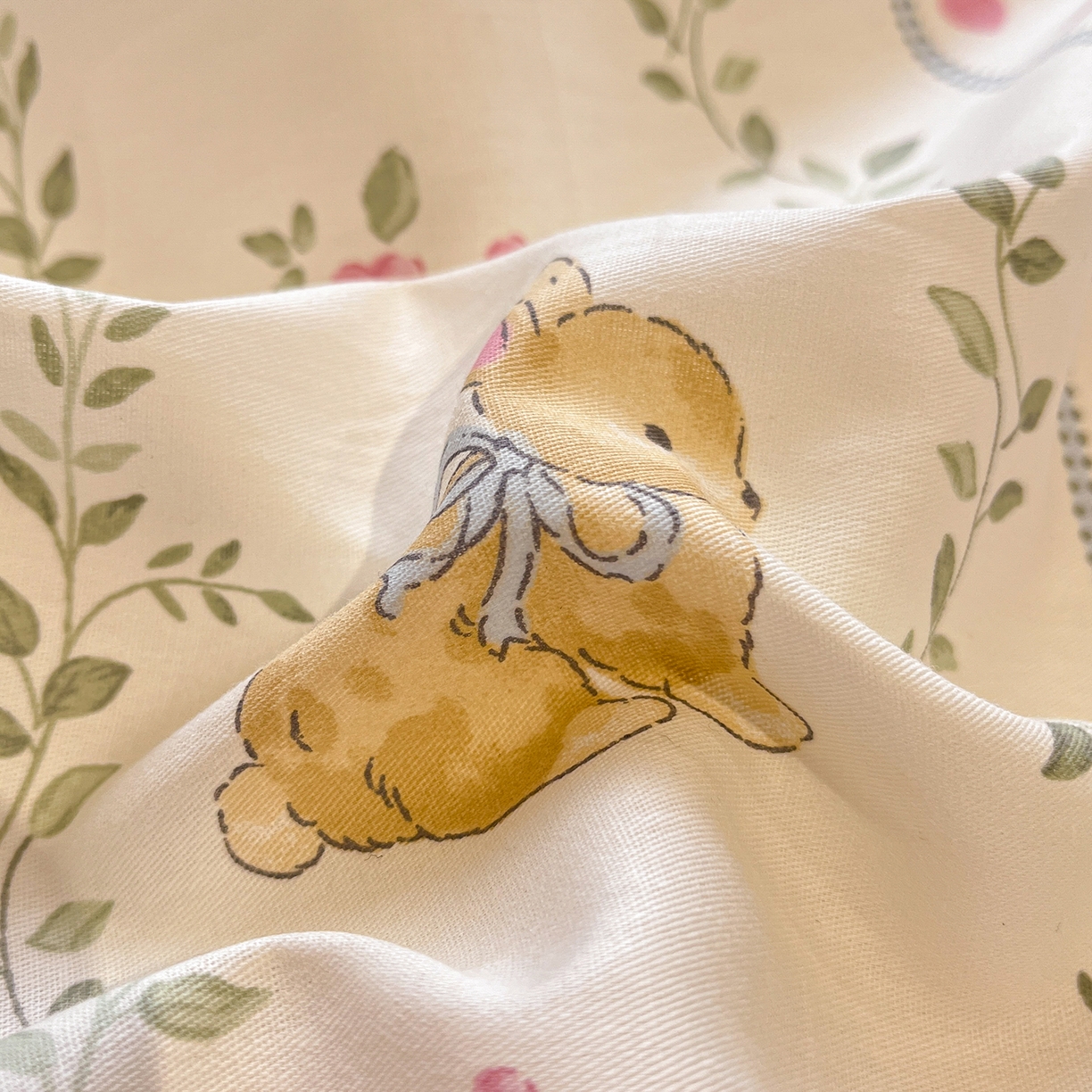 91家纺网 家纺一手货源 找家纺 吉象家纺 2025新款全棉牛奶绒印花四件套 棉绒-碎花小兔