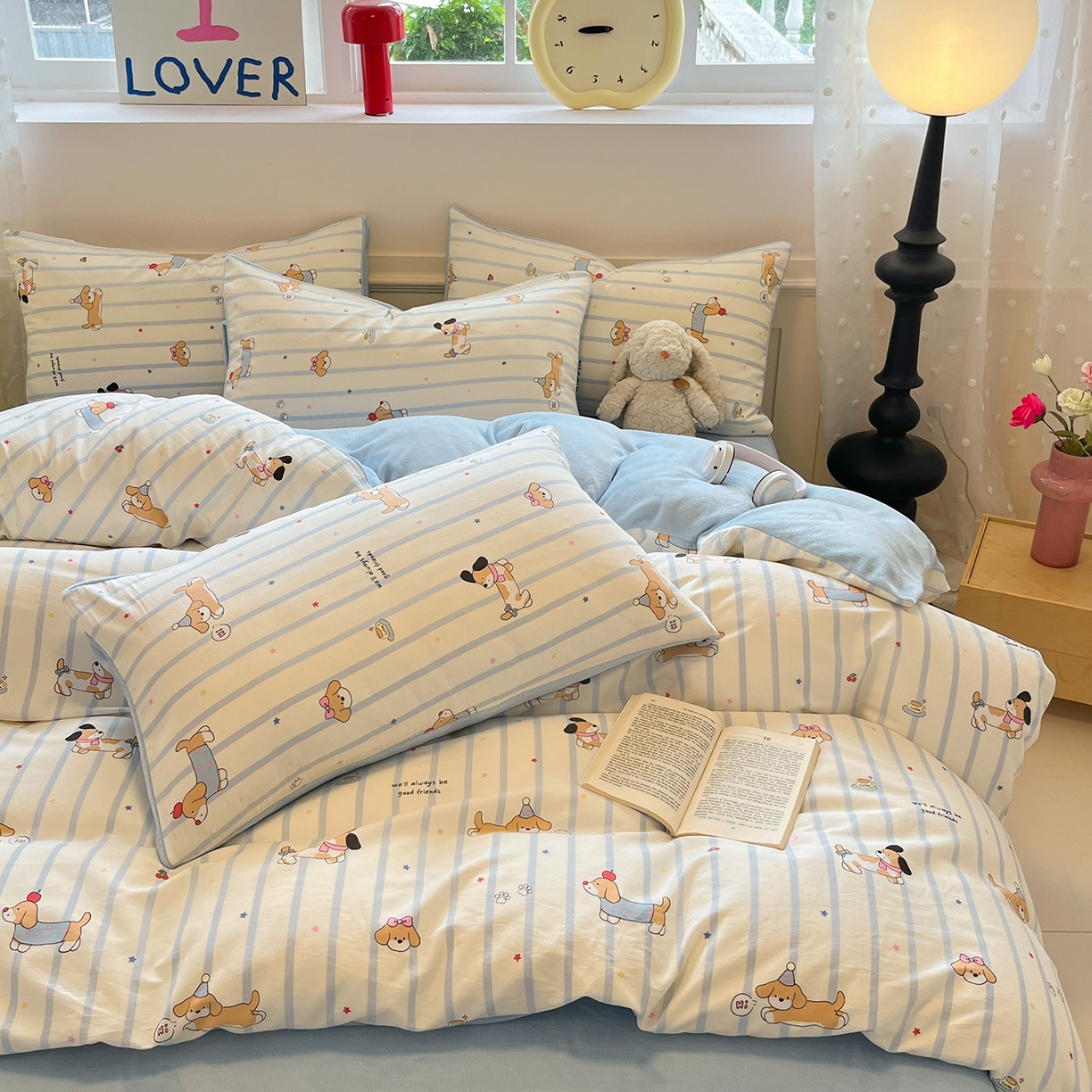 91家纺网 家纺一手货源 找家纺 吉象家纺 2025新款全棉牛奶绒印花四件套 棉绒-糖纸童年