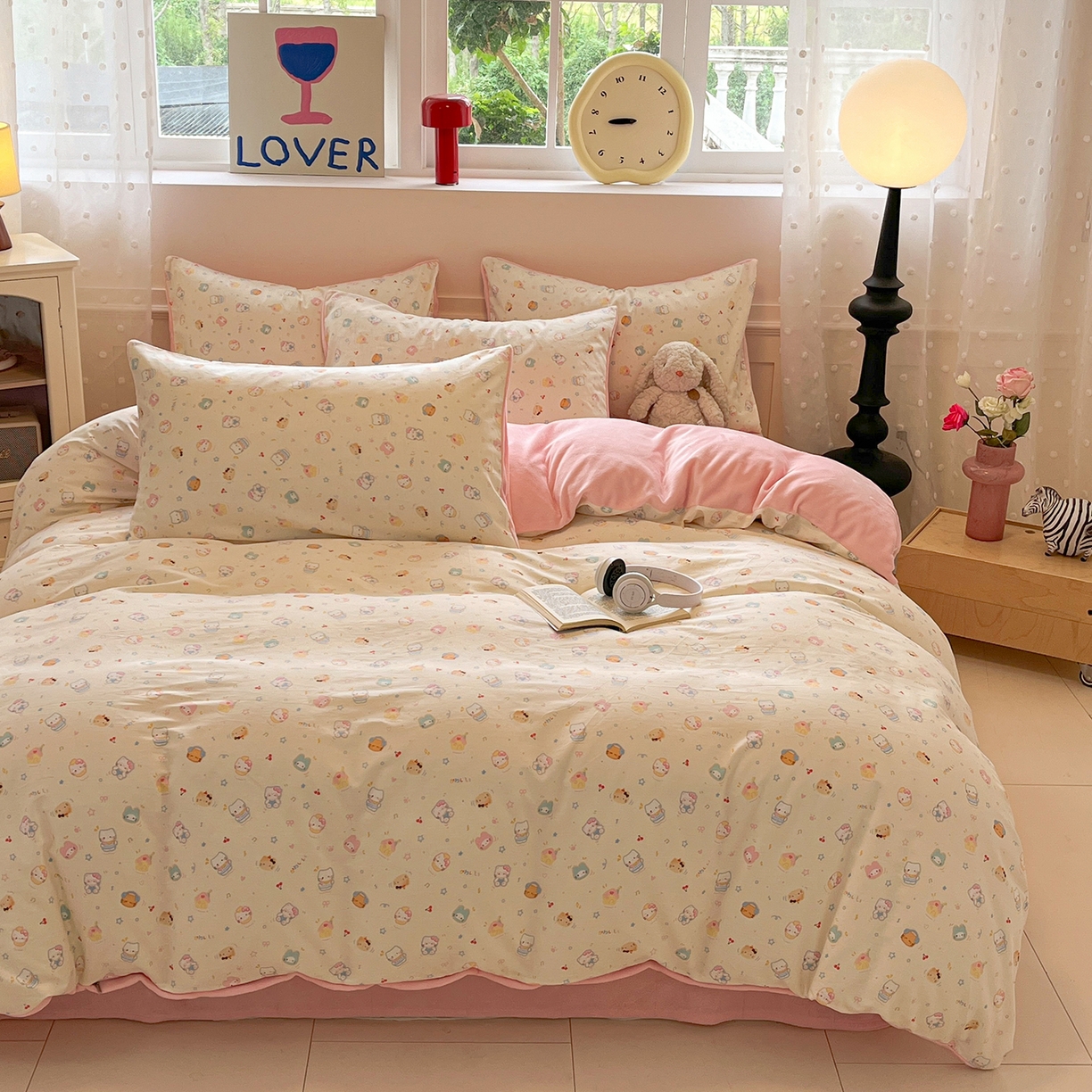 91家纺网 家纺一手货源 找家纺 吉象家纺 2025新款全棉牛奶绒印花四件套 棉绒-甜心喵喵