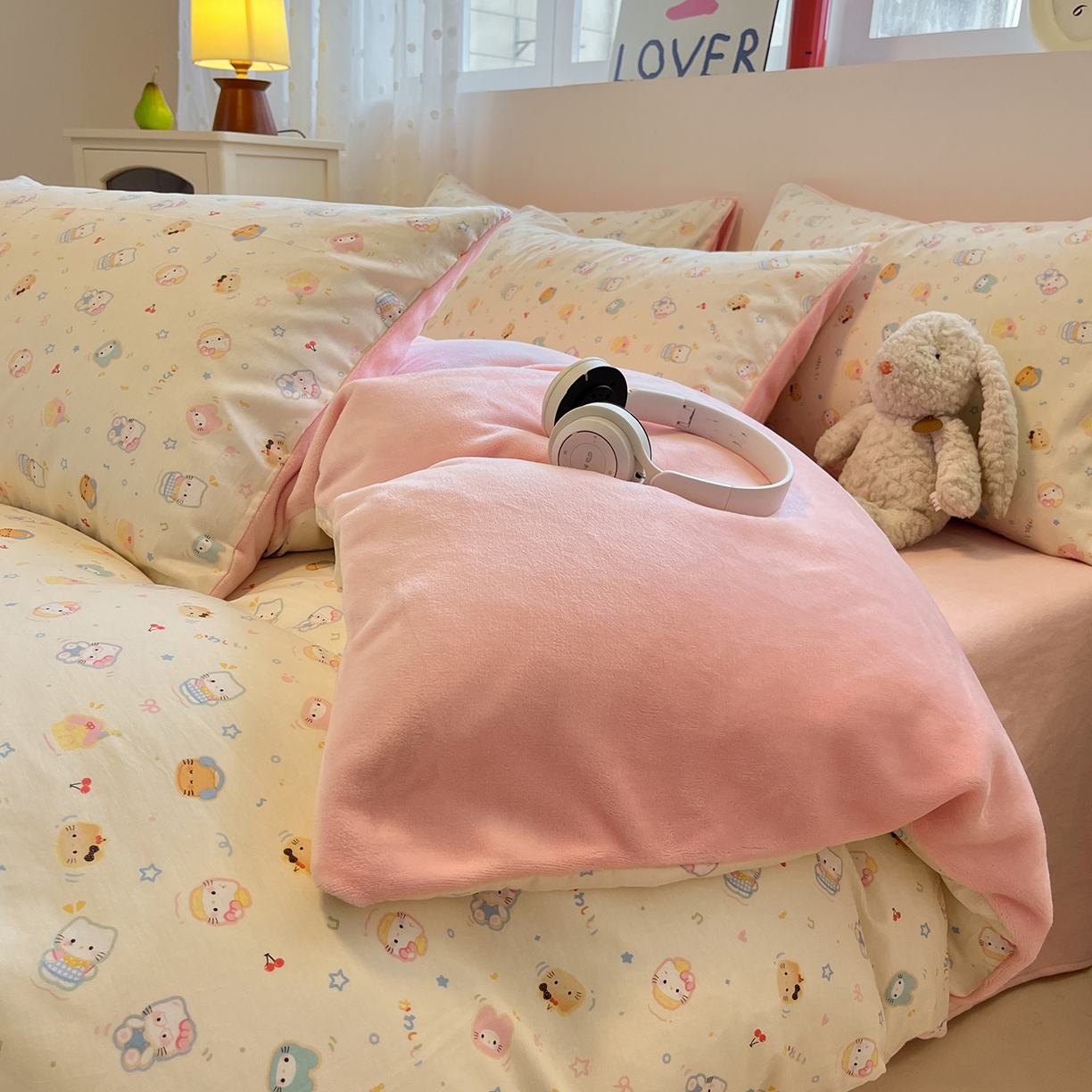 91家纺网 家纺一手货源 找家纺 吉象家纺 2025新款全棉牛奶绒印花四件套 棉绒-甜心喵喵