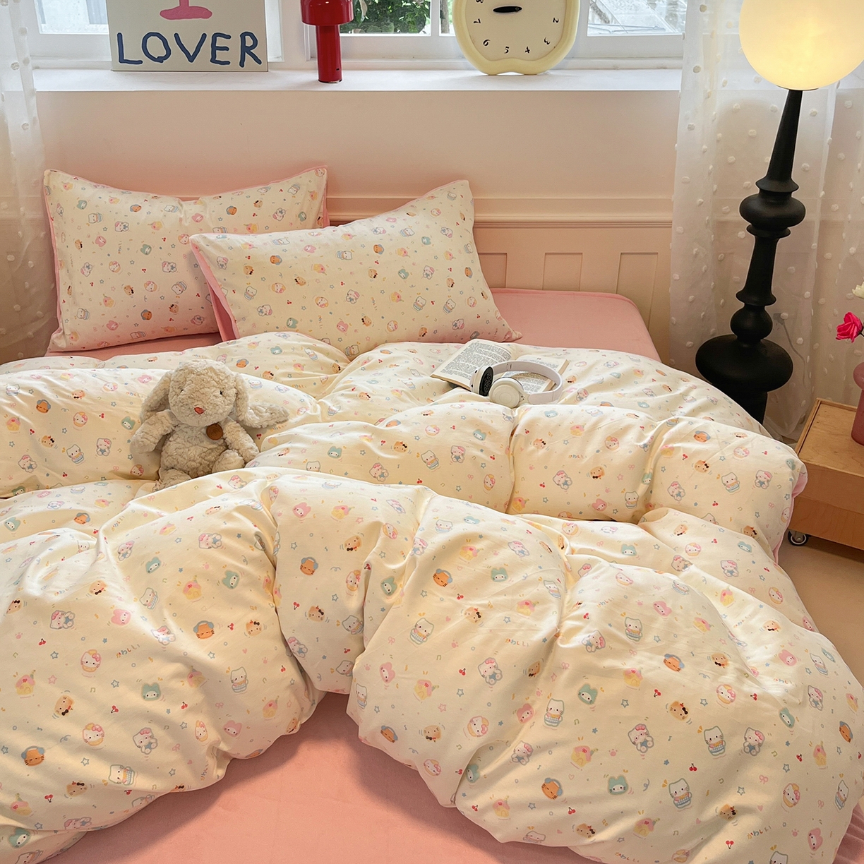 91家纺网 家纺一手货源 找家纺 吉象家纺 2025新款全棉牛奶绒印花四件套 棉绒-甜心喵喵