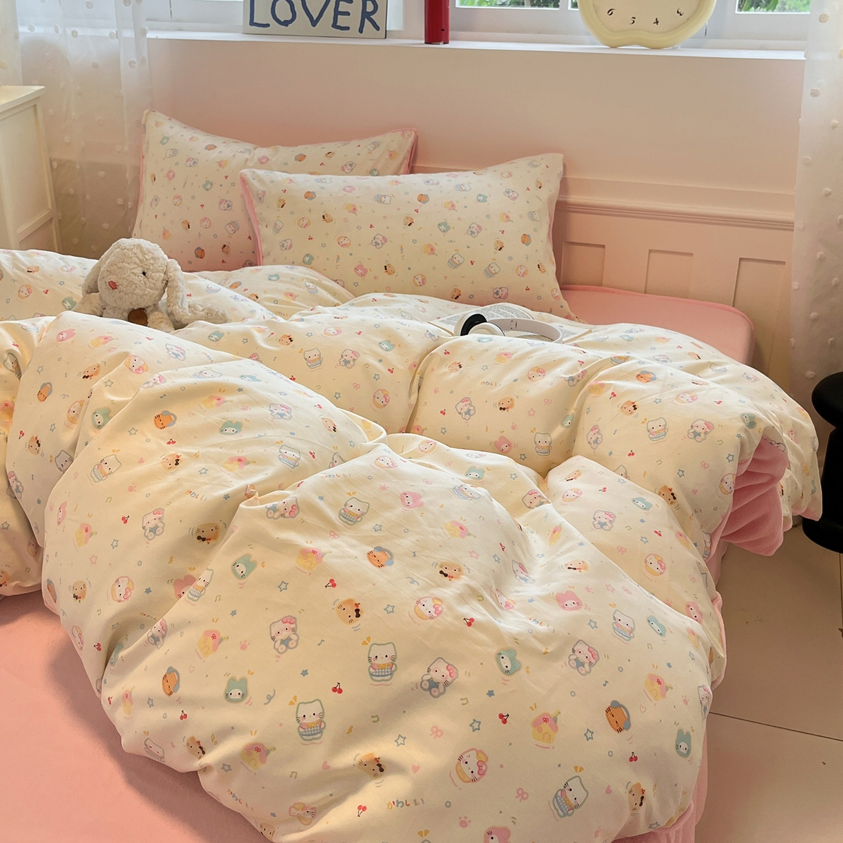 91家纺网 家纺一手货源 找家纺 吉象家纺 2025新款全棉牛奶绒印花四件套 棉绒-甜心喵喵