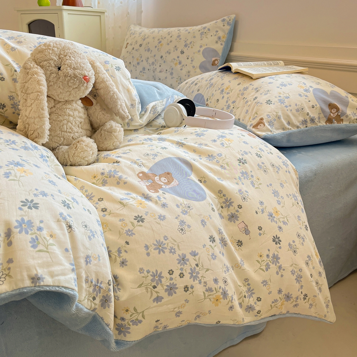 91家纺网 家纺一手货源 找家纺 吉象家纺 2025新款全棉牛奶绒印花四件套 棉绒-洋气泰迪