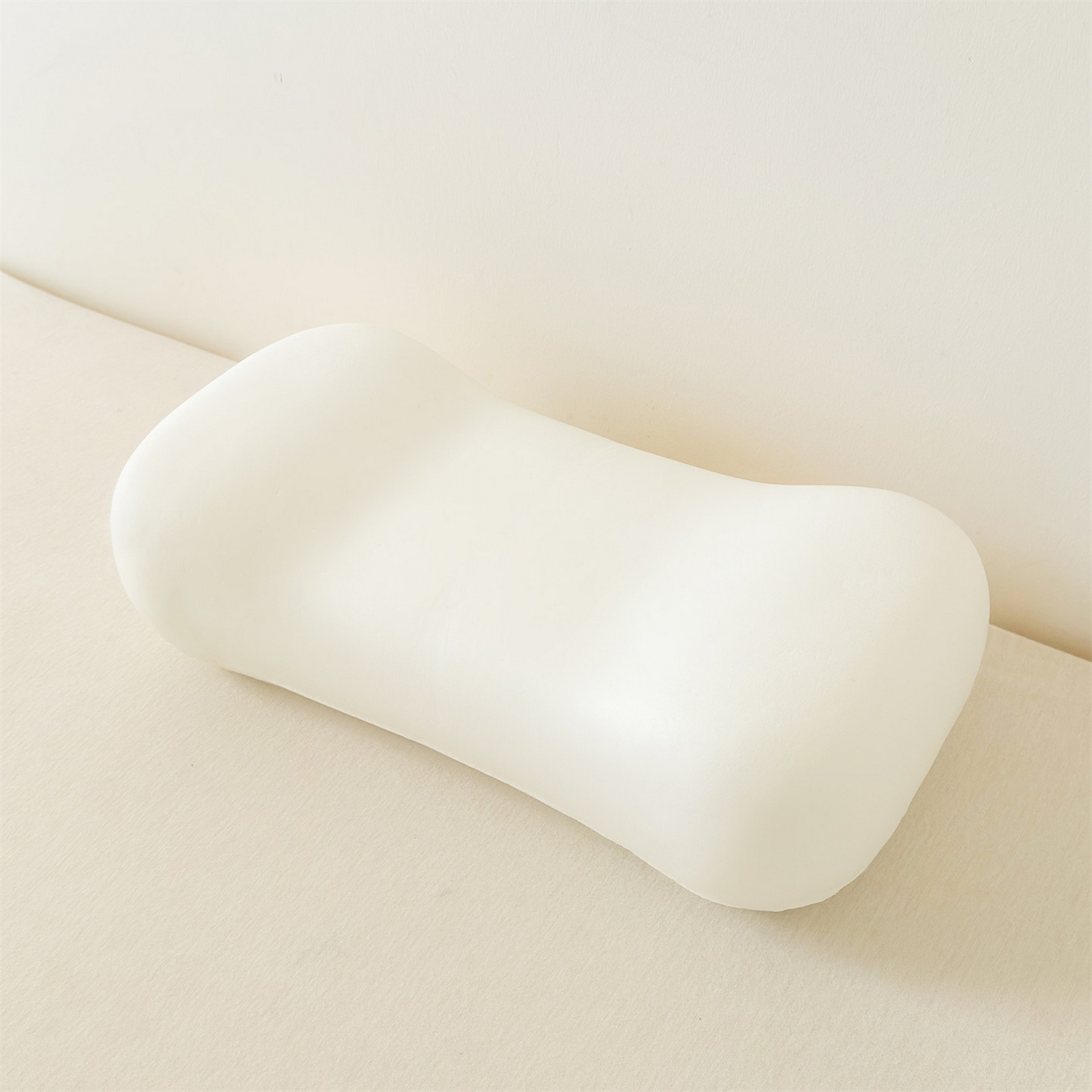 91家纺网 家纺一手货源 找家纺 （总）麦肯锡 2025新款护颈记忆枕枕头枕芯-产品图