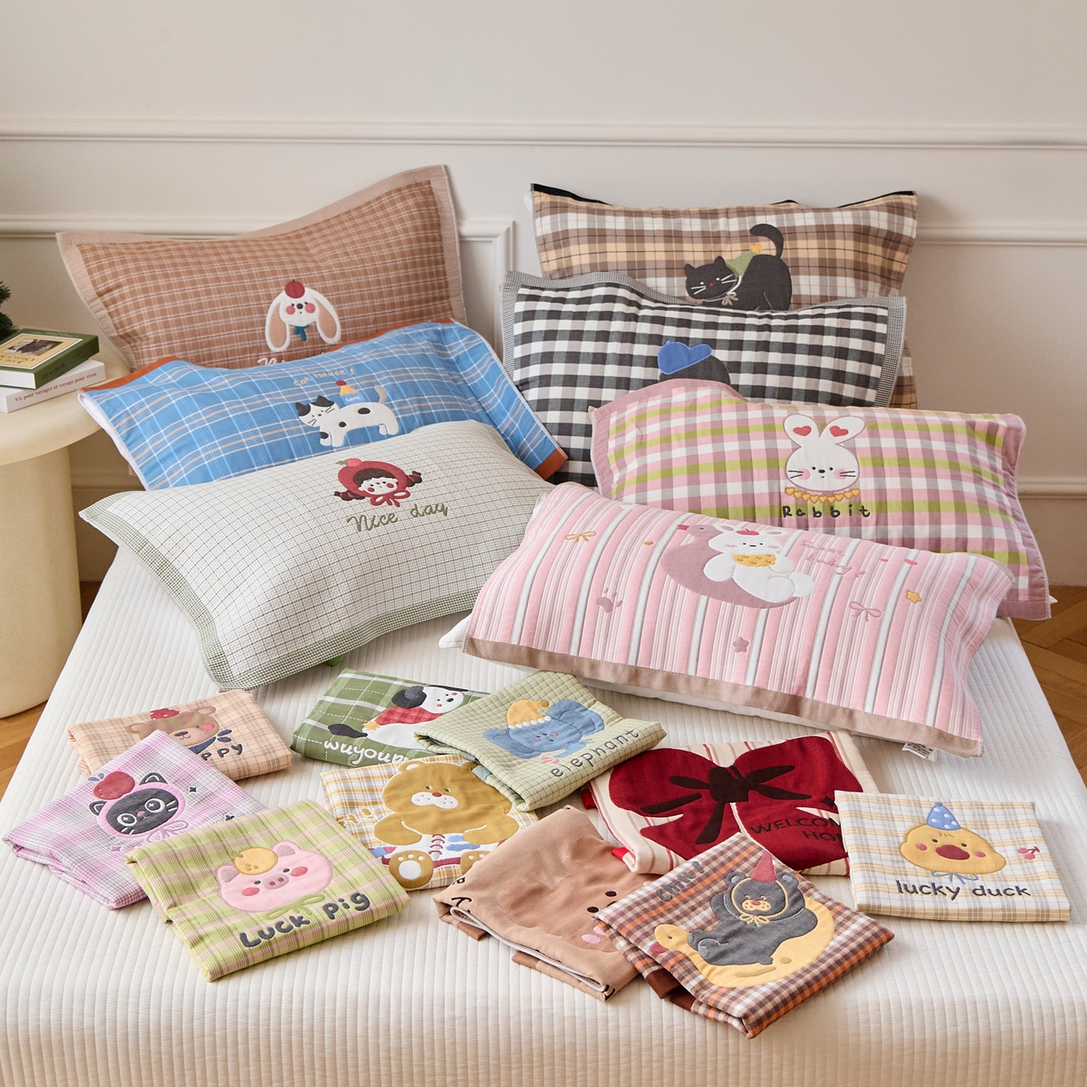 91家纺网 家纺一手货源 找家纺 （总）沐瑟家纺 2025新款卡通格子纯棉八层枕巾 （含质检报告）