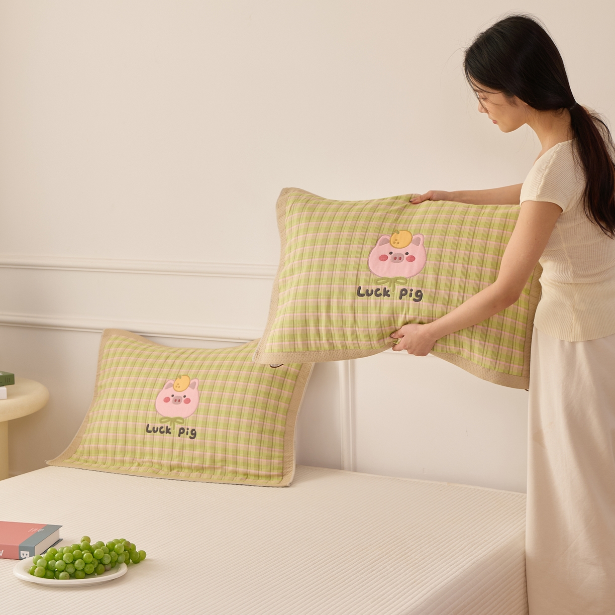 91家纺网 家纺一手货源 找家纺 （总）沐瑟家纺 2025新款卡通格子纯棉八层枕巾 （含质检报告）