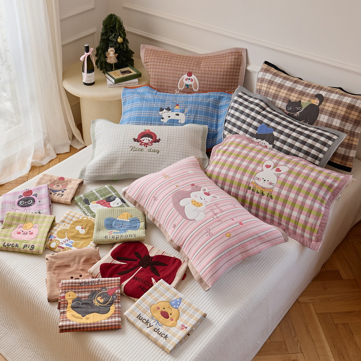 91家纺网 家纺一手货源 找家纺 沐瑟家纺 2025新款卡通格子纯棉八层枕巾（含质检报告） 组合图仅做展示不可下单