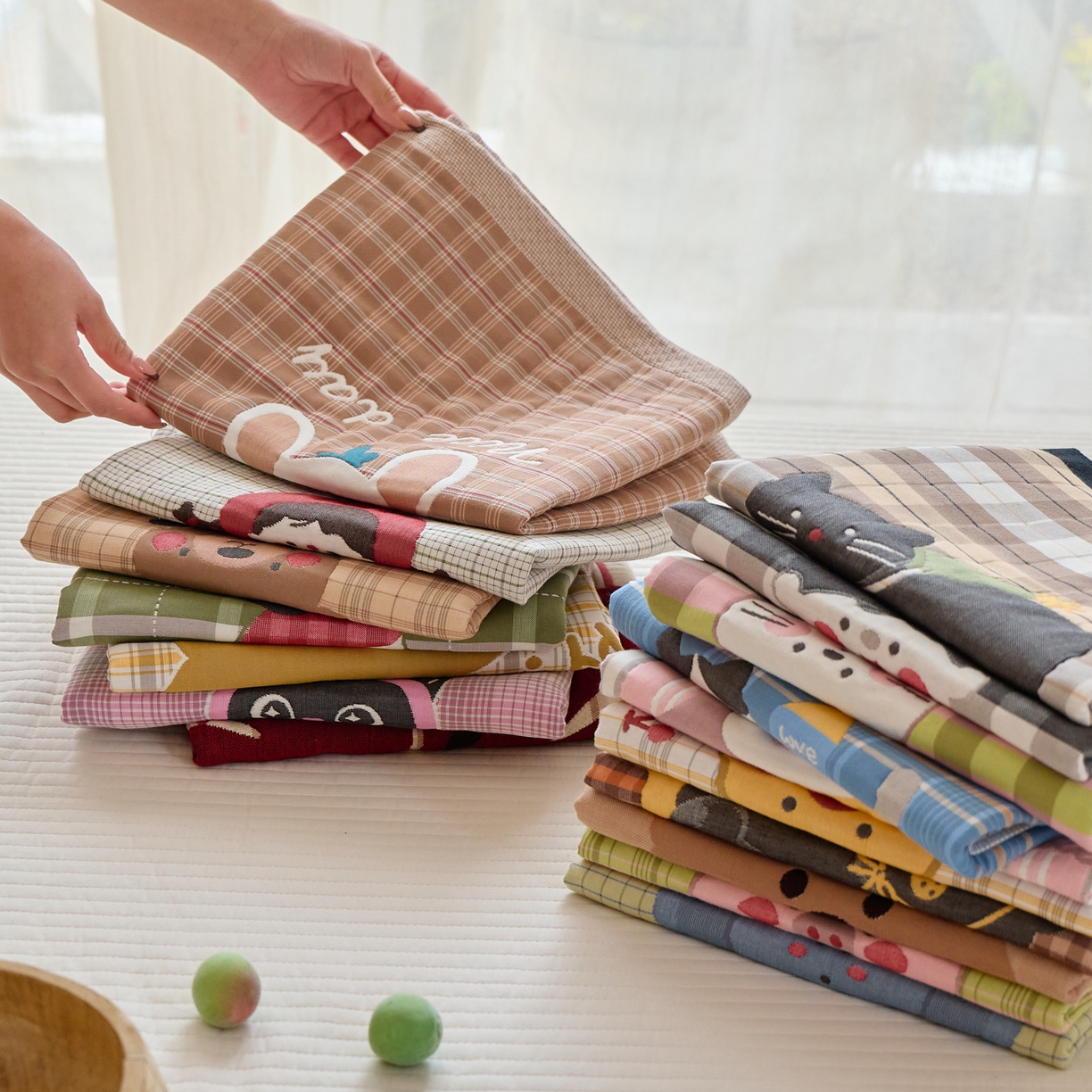 91家纺网 家纺一手货源 找家纺 沐瑟家纺 2025新款卡通格子纯棉八层枕巾（含质检报告） 组合图仅做展示不可下单
