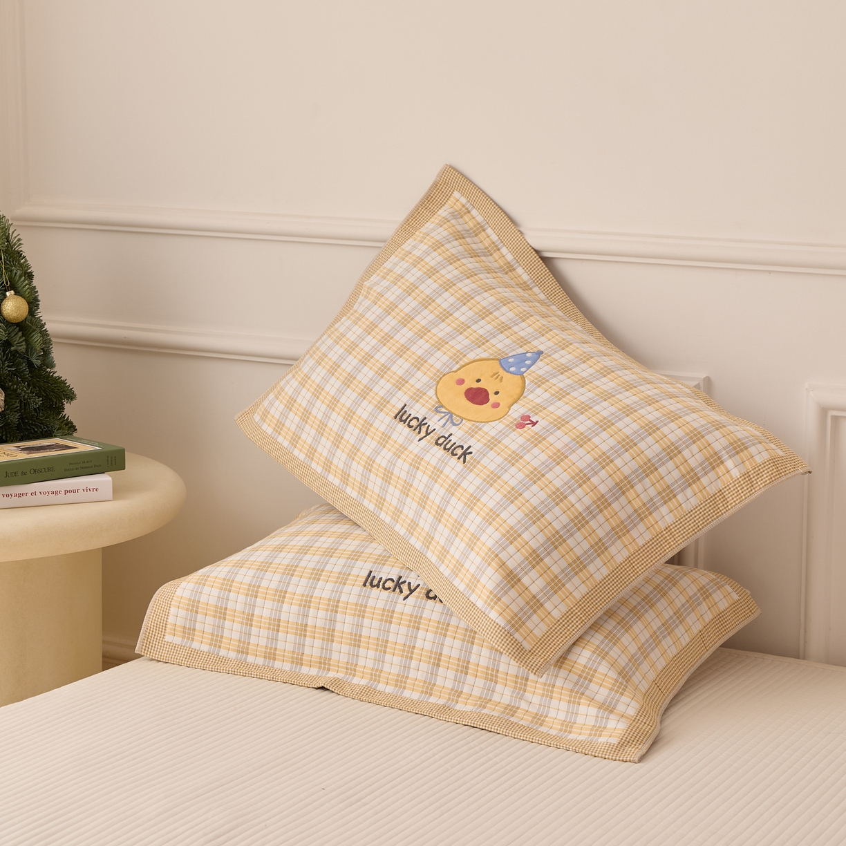 91家纺网 家纺一手货源 找家纺 沐瑟家纺 2025新款卡通格子纯棉八层枕巾（含质检报告） 橙小鸭