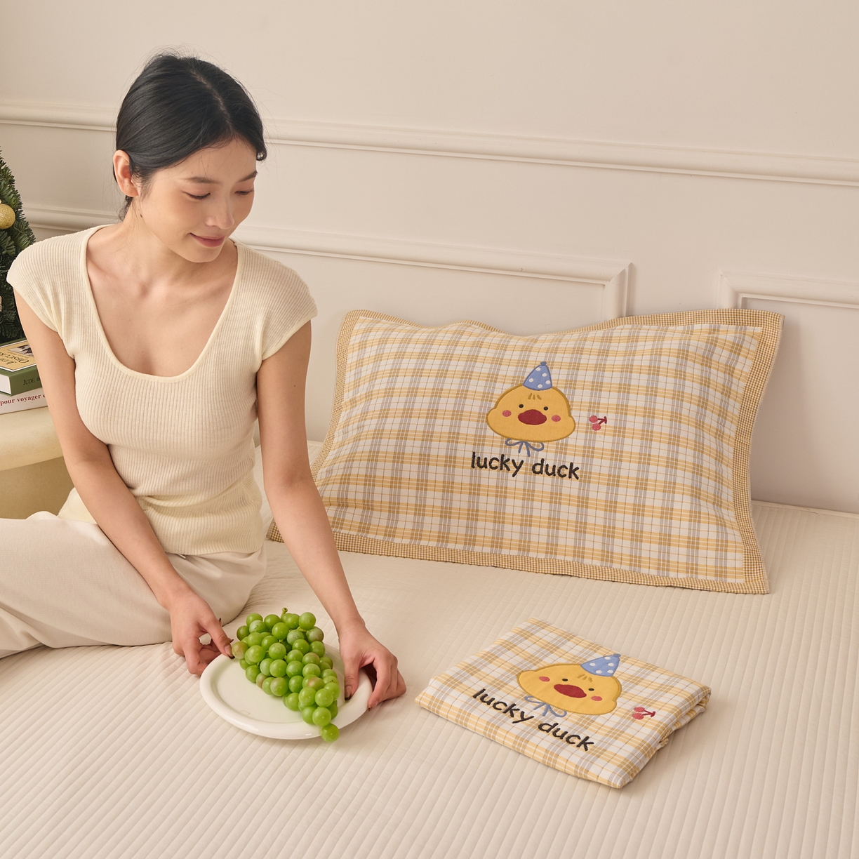 91家纺网 家纺一手货源 找家纺 沐瑟家纺 2025新款卡通格子纯棉八层枕巾（含质检报告） 橙小鸭