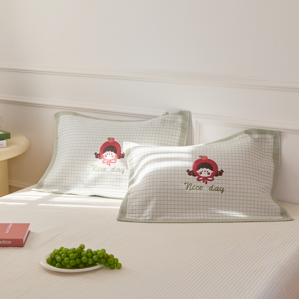 91家纺网 家纺一手货源 找家纺 沐瑟家纺 2025新款卡通格子纯棉八层枕巾（含质检报告） 番茄女孩