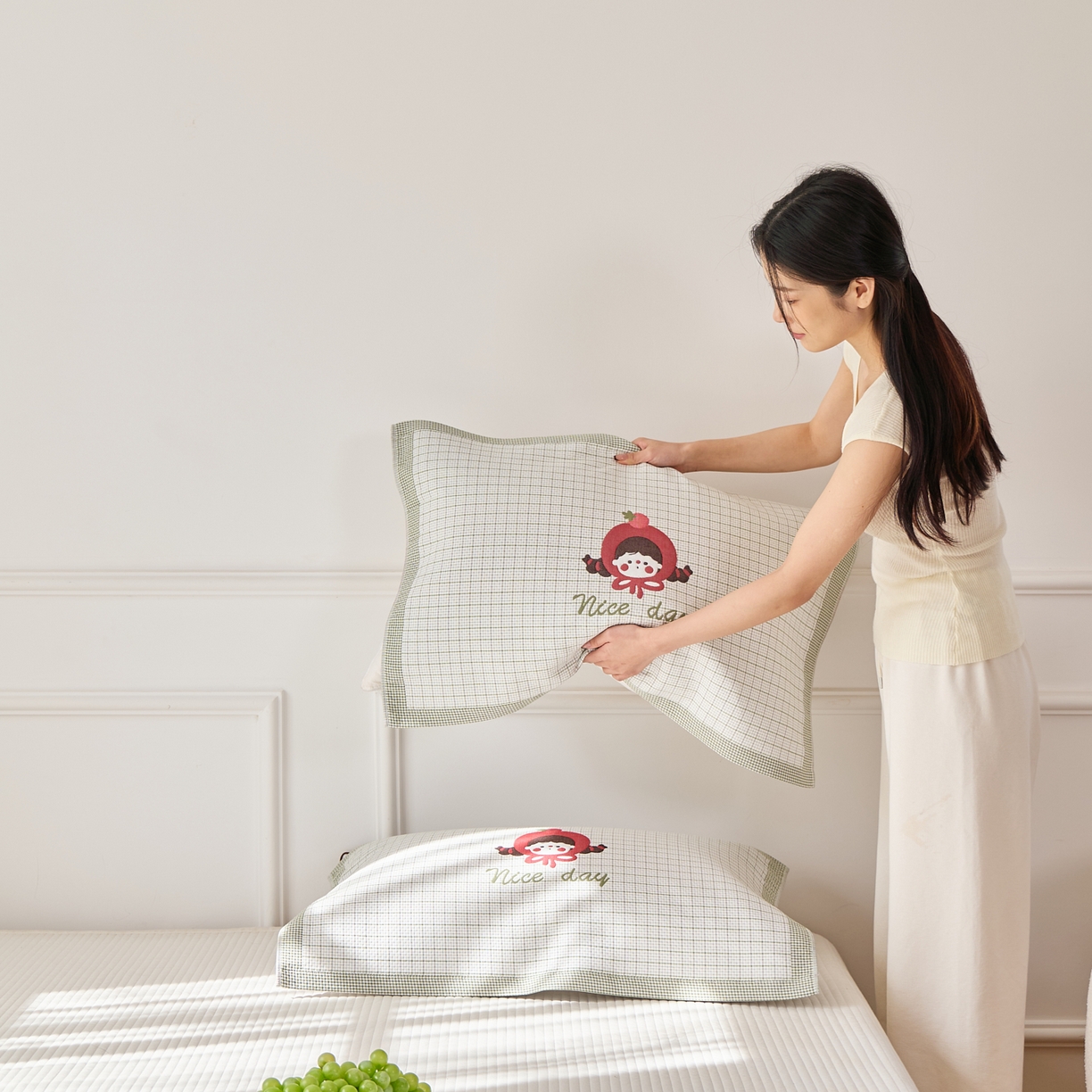 91家纺网 家纺一手货源 找家纺 沐瑟家纺 2025新款卡通格子纯棉八层枕巾（含质检报告） 番茄女孩