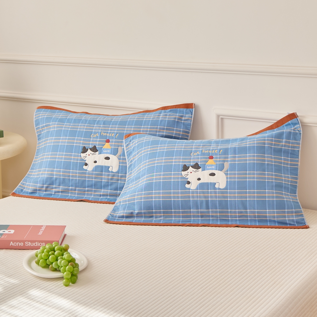 91家纺网 家纺一手货源 找家纺 沐瑟家纺 2025新款卡通格子纯棉八层枕巾（含质检报告） 房子猫