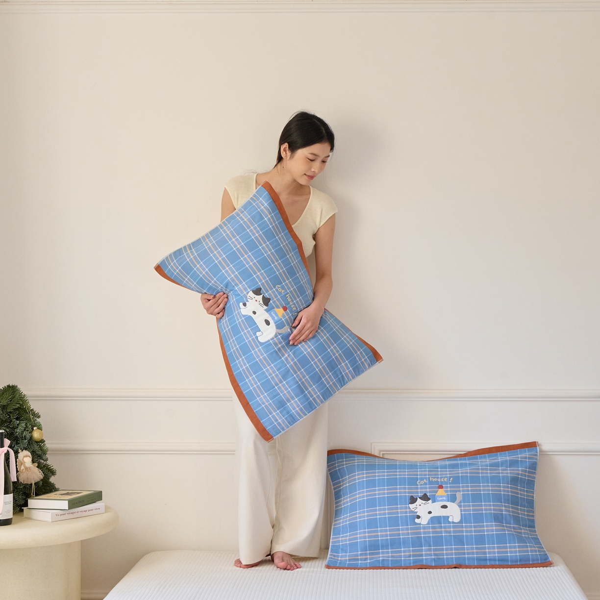 91家纺网 家纺一手货源 找家纺 沐瑟家纺 2025新款卡通格子纯棉八层枕巾（含质检报告） 房子猫