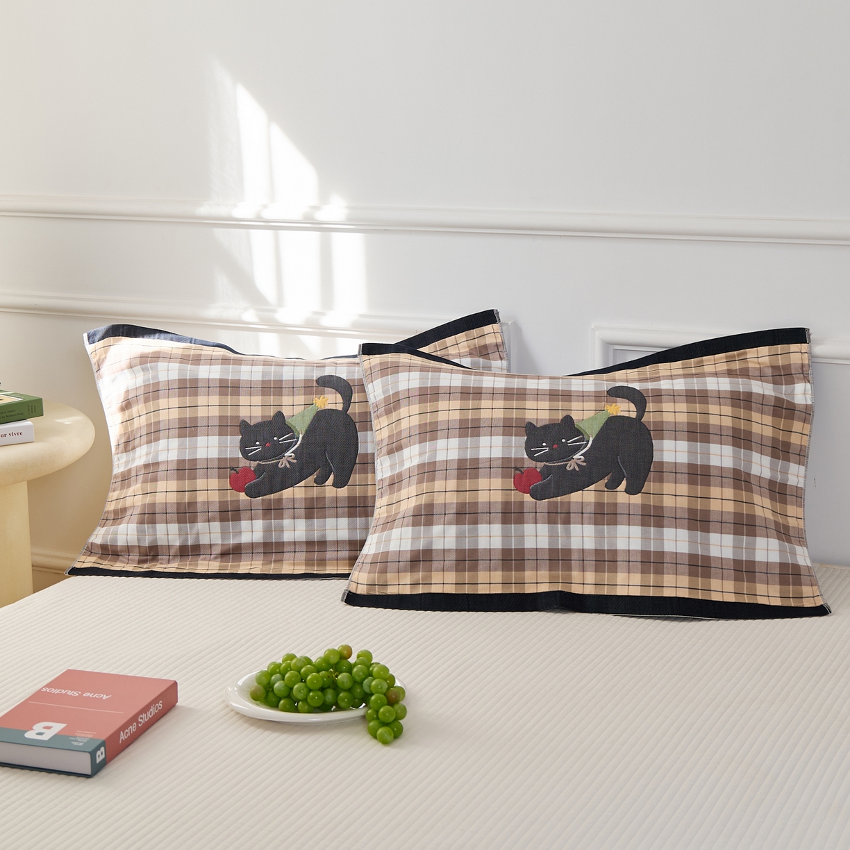 91家纺网 家纺一手货源 找家纺 沐瑟家纺 2025新款卡通格子纯棉八层枕巾（含质检报告） 给予猫