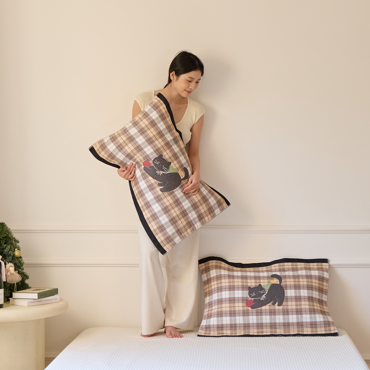 91家纺网 家纺一手货源 找家纺 沐瑟家纺 2025新款卡通格子纯棉八层枕巾（含质检报告） 给予猫