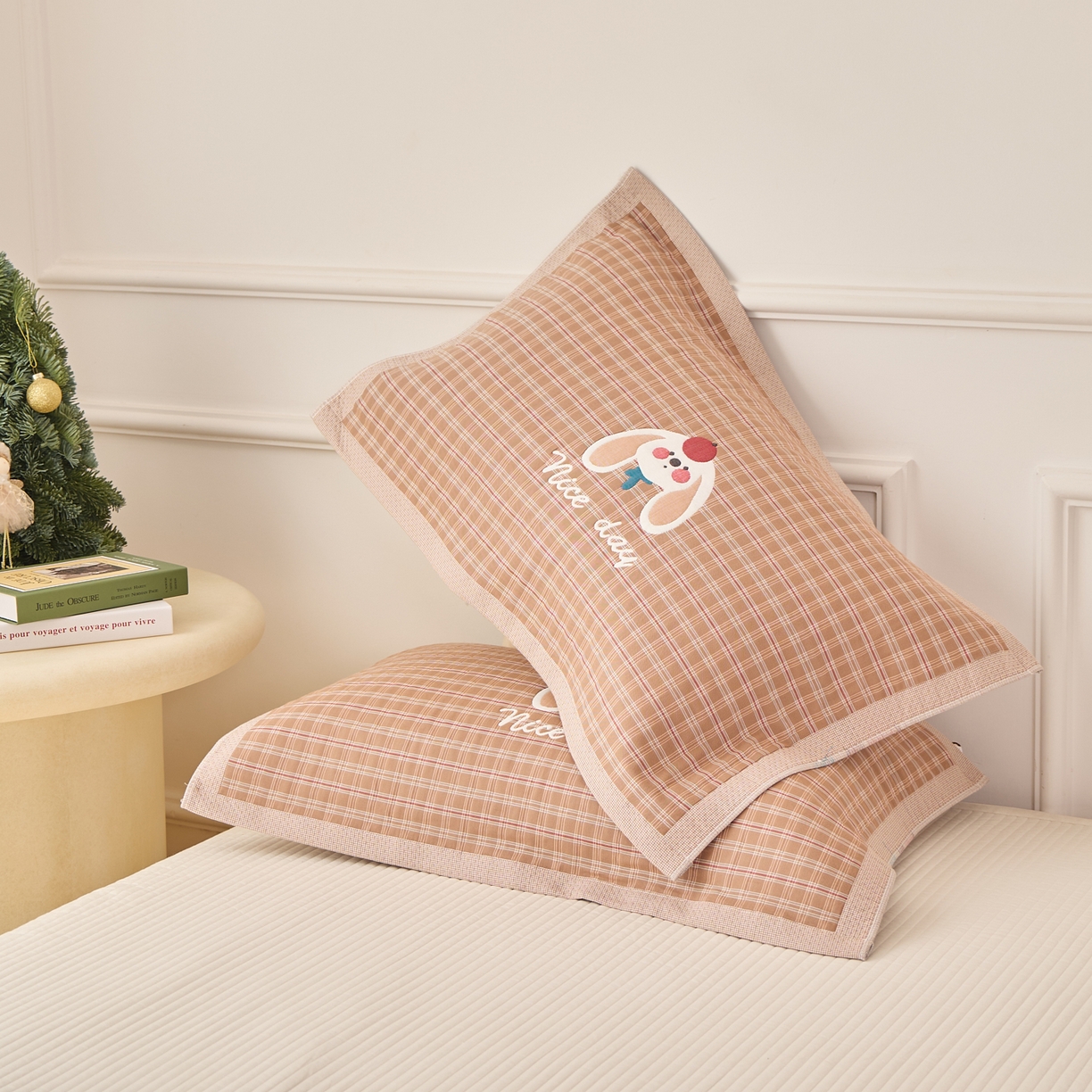 91家纺网 家纺一手货源 找家纺 沐瑟家纺 2025新款卡通格子纯棉八层枕巾（含质检报告） 桔小兔