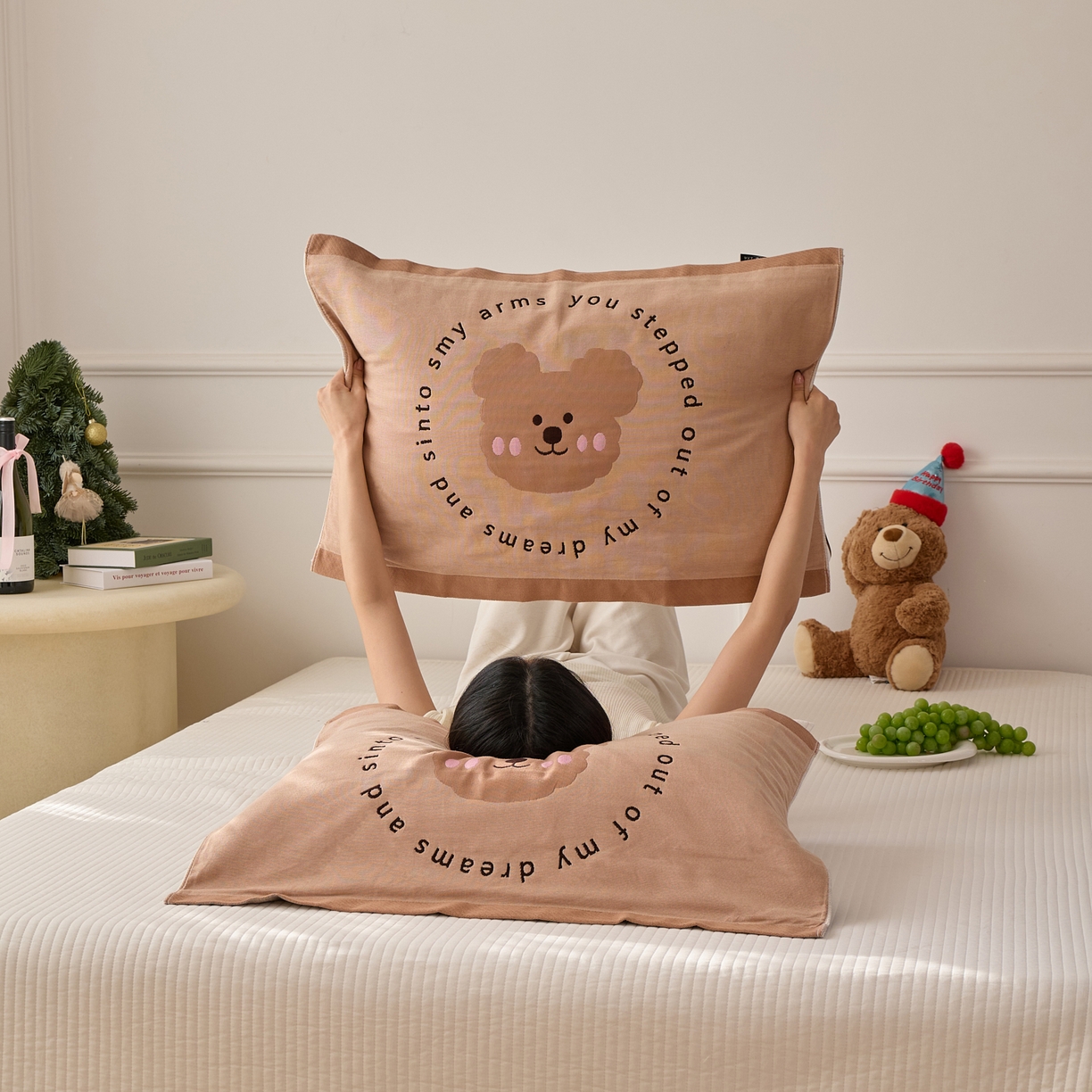 91家纺网 家纺一手货源 找家纺 沐瑟家纺 2025新款卡通格子纯棉八层枕巾（含质检报告） 快乐熊