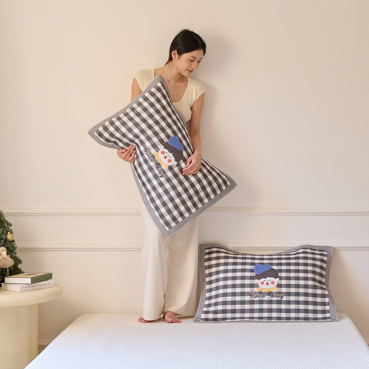 91家纺网 家纺一手货源 找家纺 沐瑟家纺 2025新款卡通格子纯棉八层枕巾（含质检报告） 球帽男孩