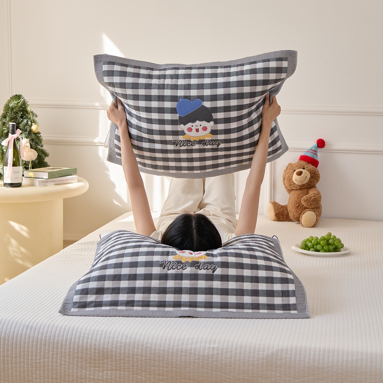 91家纺网 家纺一手货源 找家纺 沐瑟家纺 2025新款卡通格子纯棉八层枕巾（含质检报告） 球帽男孩