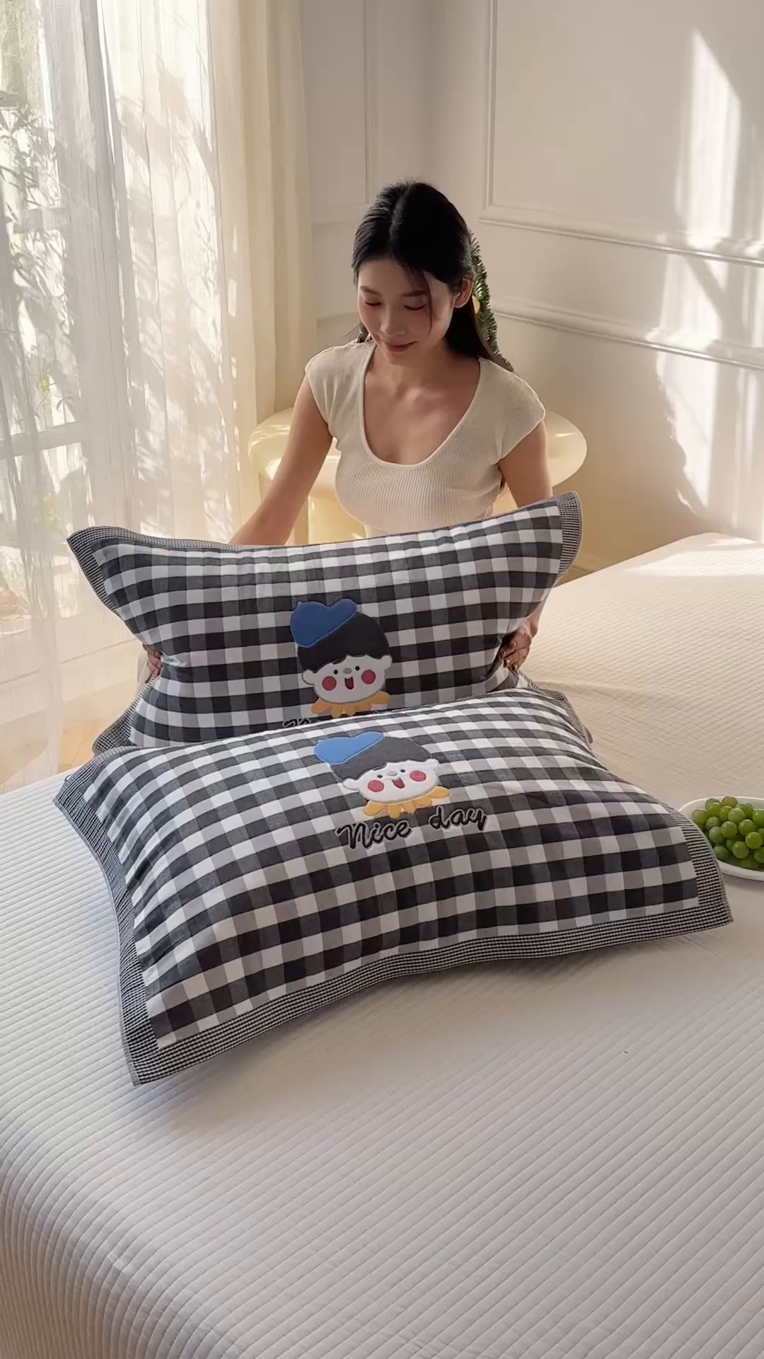 91家纺网 家纺一手货源 找家纺 沐瑟家纺 2025新款卡通格子纯棉八层枕巾（含质检报告） 球帽男孩