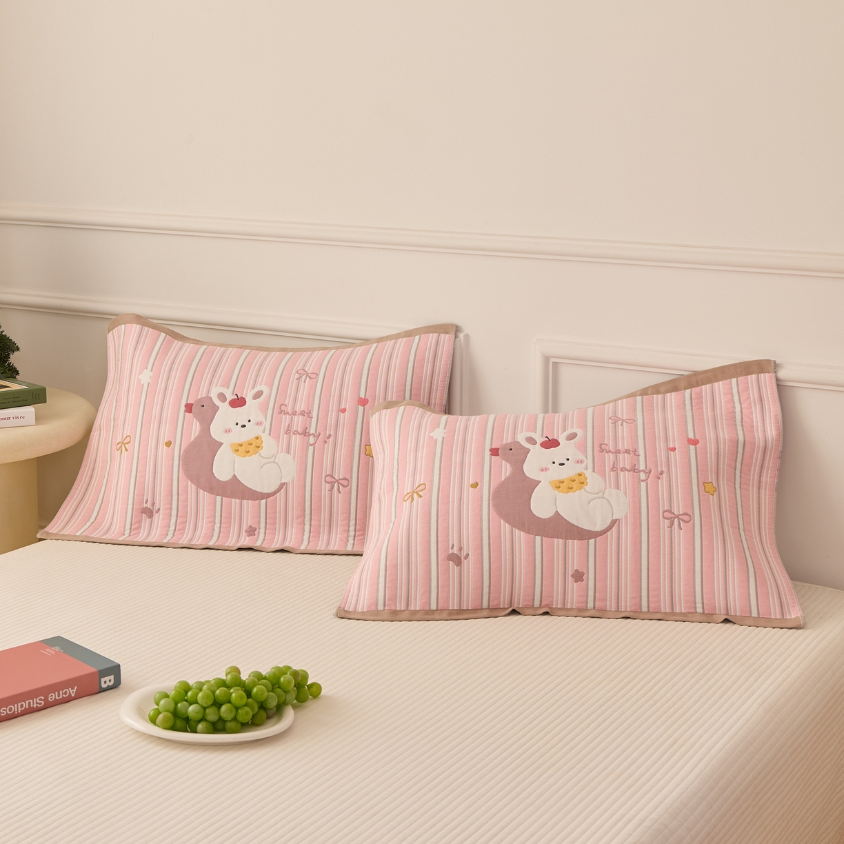 91家纺网 家纺一手货源 找家纺 沐瑟家纺 2025新款卡通格子纯棉八层枕巾（含质检报告） 兔子鸭子