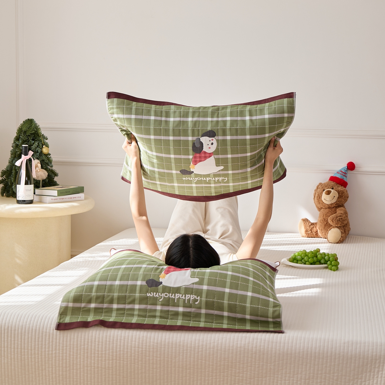 91家纺网 家纺一手货源 找家纺 沐瑟家纺 2025新款卡通格子纯棉八层枕巾（含质检报告） 围巾狗