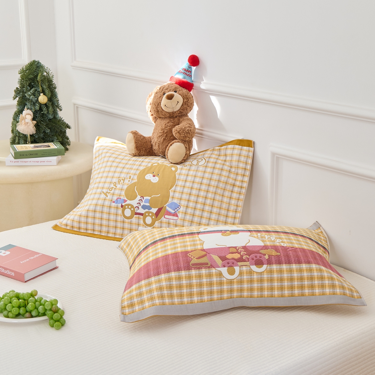 91家纺网 家纺一手货源 找家纺 沐瑟家纺 2025新款卡通格子纯棉八层枕巾（含质检报告） 小黄熊