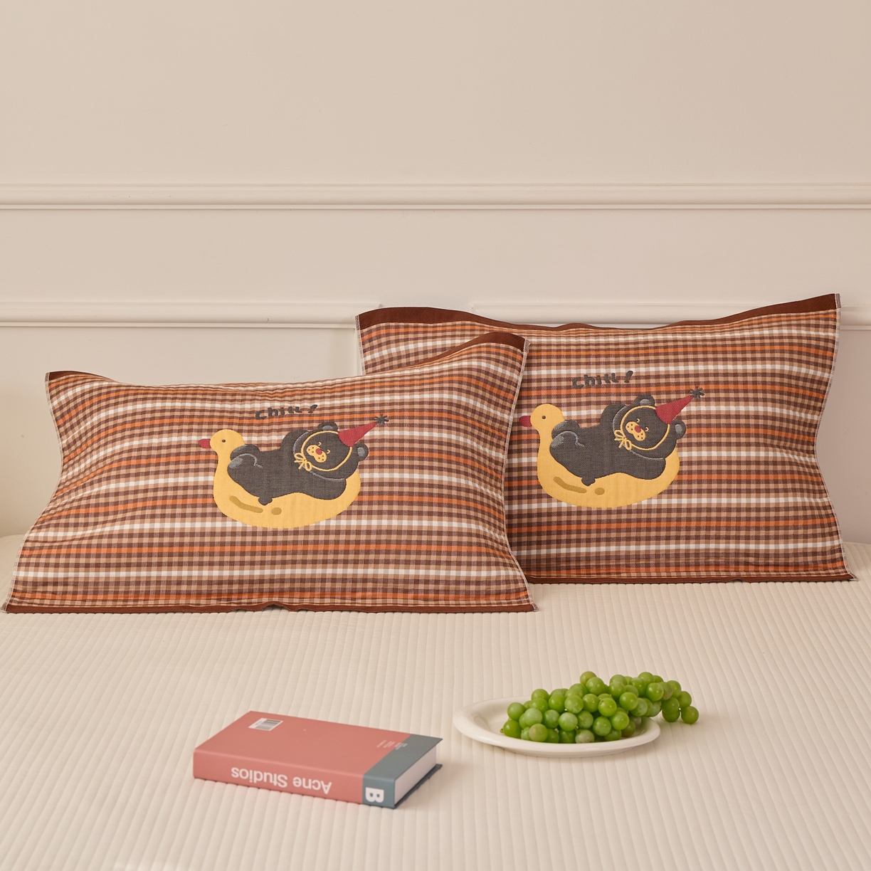 91家纺网 家纺一手货源 找家纺 沐瑟家纺 2025新款卡通格子纯棉八层枕巾（含质检报告） 小鸭熊