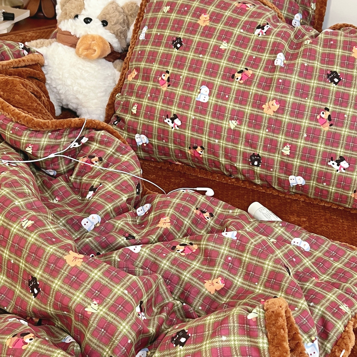 91家纺网 家纺一手货源 找家纺 （总）荣轩 2025秋冬必备新品棉加绒华夫格提花绒工艺款四件套（铺床版）