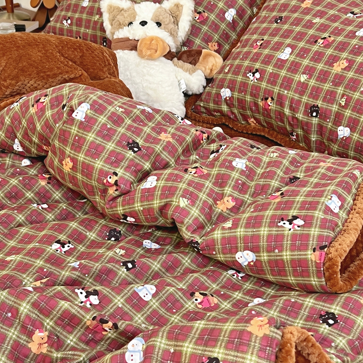 91家纺网 家纺一手货源 找家纺 荣轩 2025秋冬必备新品棉加绒华夫格提花绒工艺款四件套（铺床版） 玛奇朵