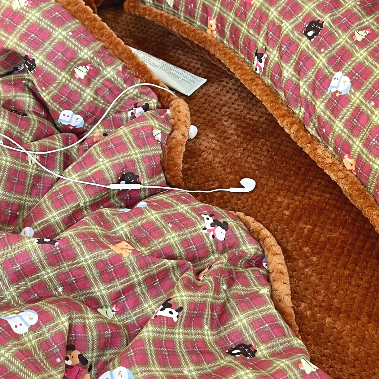 91家纺网 家纺一手货源 找家纺 荣轩 2025秋冬必备新品棉加绒华夫格提花绒工艺款四件套（铺床版） 玛奇朵