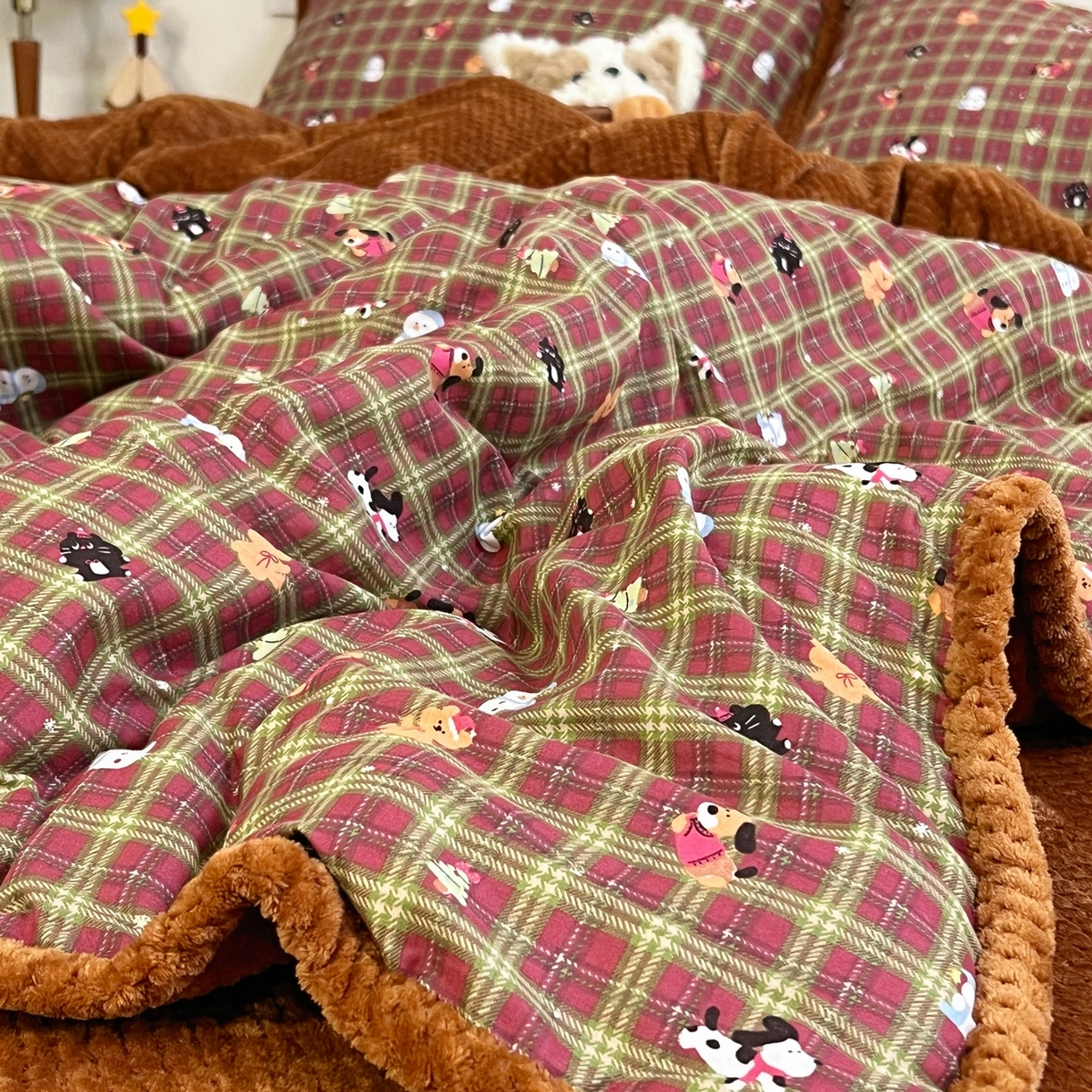 91家纺网 家纺一手货源 找家纺 荣轩 2025秋冬必备新品棉加绒华夫格提花绒工艺款四件套（铺床版） 玛奇朵