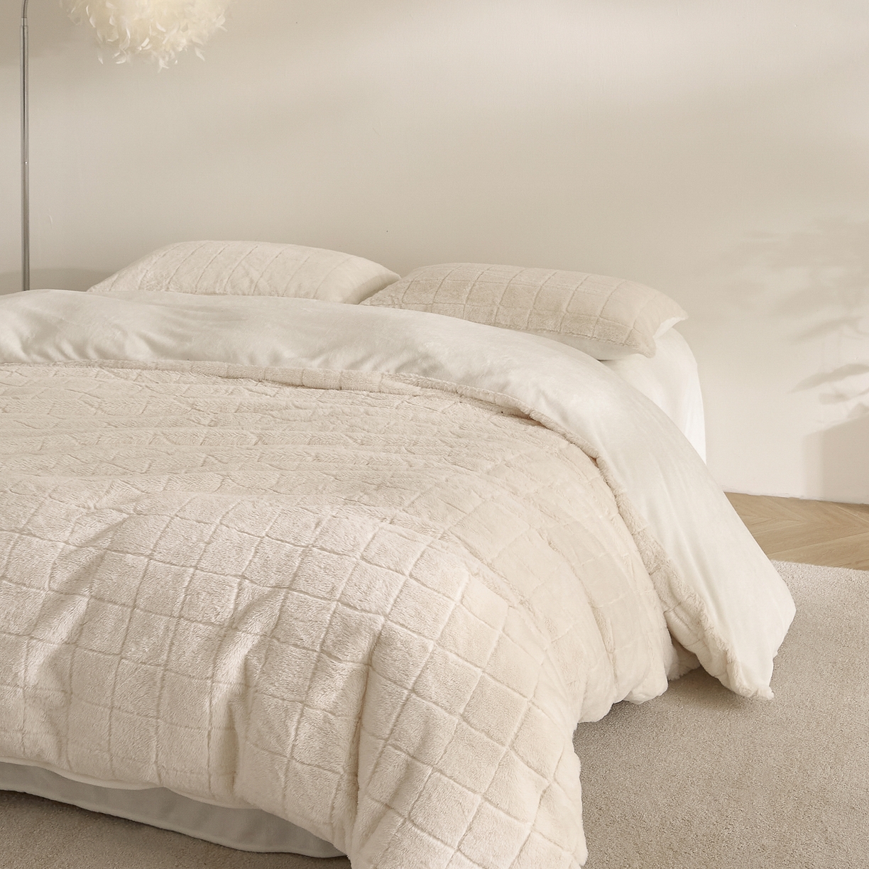 91家纺网 家纺一手货源 找家纺 （总）ONE TWO ONE 121 2025秋冬新款纯色双拼兔毛绒牛奶绒床上用品被套床单枕套四件套被子床垫褥子被芯毛毯 （会员：-10元）