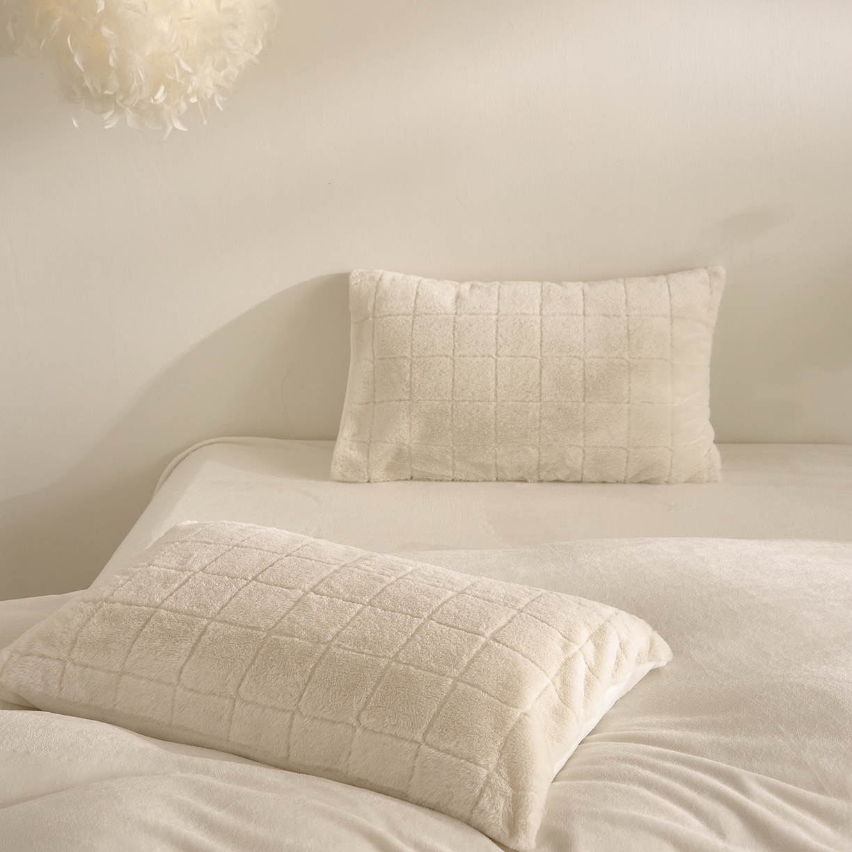 91家纺网 家纺一手货源 找家纺 （总）ONE TWO ONE 121 2025秋冬新款纯色双拼兔毛绒牛奶绒床上用品被套床单枕套四件套被子床垫褥子被芯毛毯 （会员：-10元）