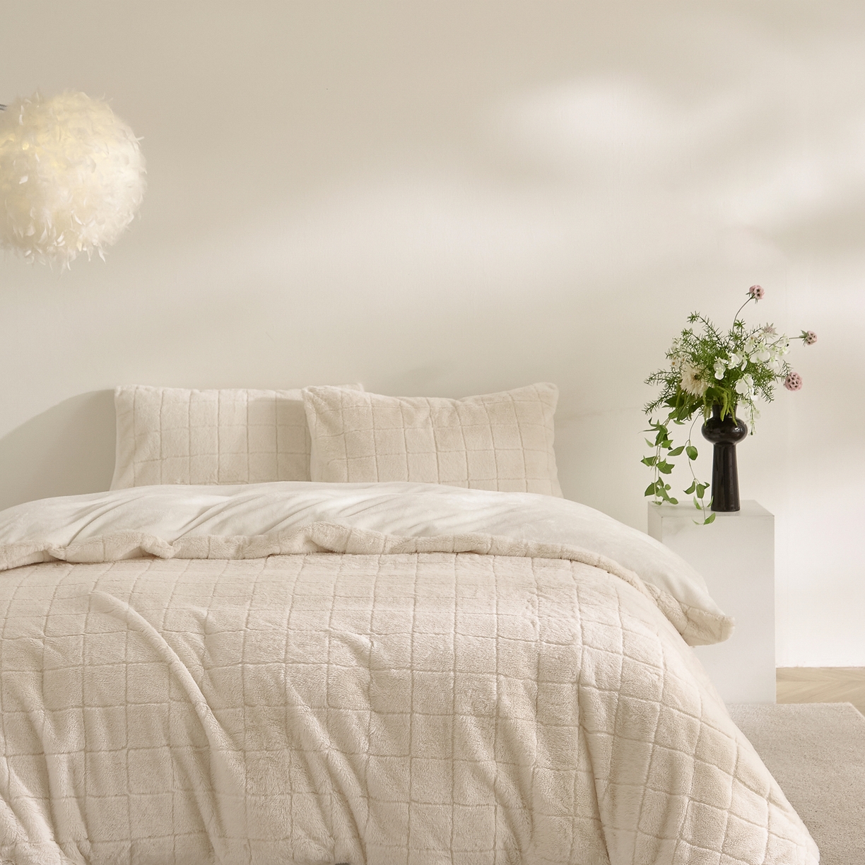 91家纺网 家纺一手货源 找家纺 （总）ONE TWO ONE 121 2025秋冬新款纯色双拼兔毛绒牛奶绒床上用品被套床单枕套四件套被子床垫褥子被芯毛毯 （会员：-10元）