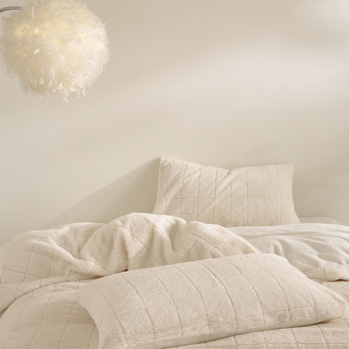 91家纺网 家纺一手货源 找家纺 （总）ONE TWO ONE 121 2025秋冬新款纯色双拼兔毛绒牛奶绒床上用品被套床单枕套四件套被子床垫褥子被芯毛毯 （会员：-10元）