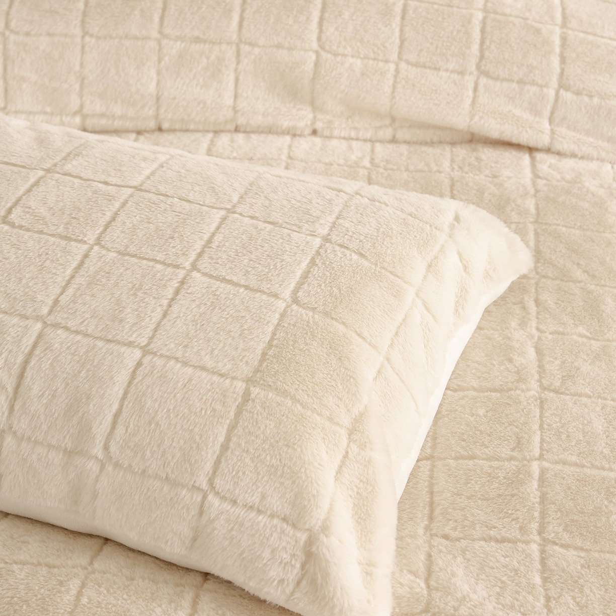 91家纺网 家纺一手货源 找家纺 （总）ONE TWO ONE 121 2025秋冬新款纯色双拼兔毛绒牛奶绒床上用品被套床单枕套四件套被子床垫褥子被芯毛毯 （会员：-10元）