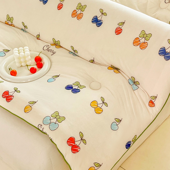 91家纺网 家纺一手货源 找家纺 小叮当家纺仓储工厂店 2025新款母婴级宝宝被子豆豆绒牛奶针织棉被子儿童被子豆豆被大豆被春秋被秋冬被 樱桃画