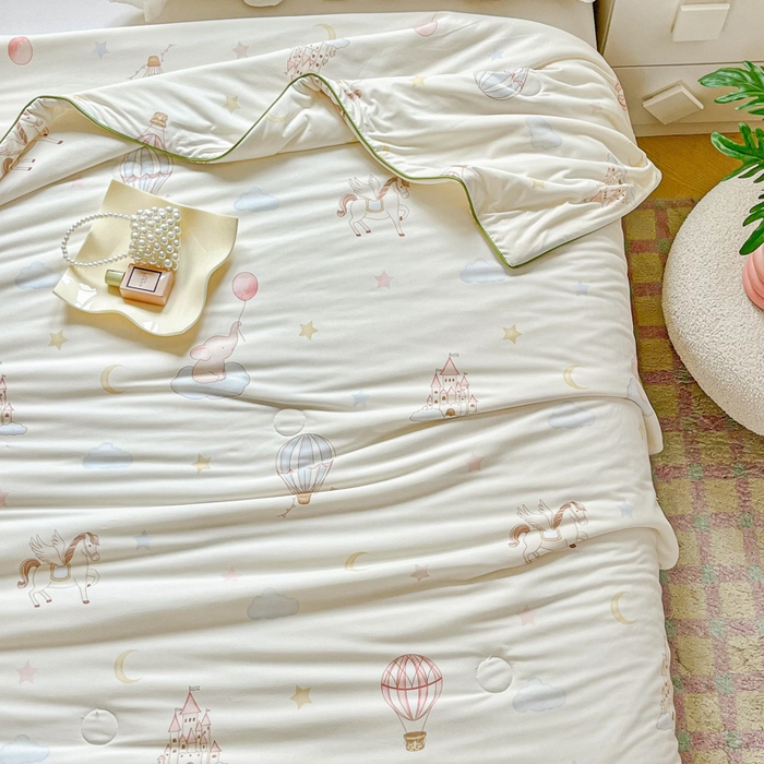 91家纺网 家纺一手货源 找家纺 小叮当家纺仓储工厂店 2025新款母婴级宝宝被子豆豆绒牛奶针织棉被子儿童被子豆豆被大豆被春秋被秋冬被 牛奶针织被-梦幻岛