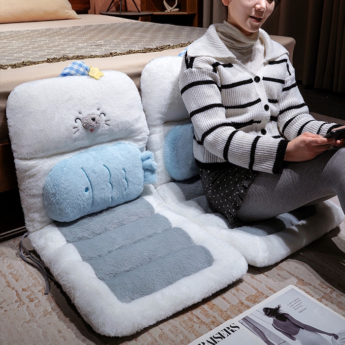 91家纺网 家纺一手货源 找家纺 仟亿莱 2025新款萌萌海豹护腰连体坐垫 组合图仅做展示不可下单