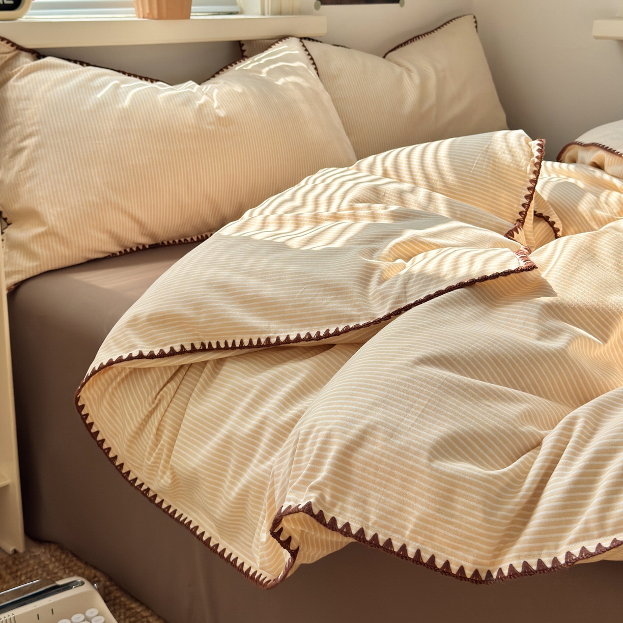 91家纺网 家纺一手货源 找家纺 小叮当家纺仓储工厂店 (买家秀 爆款花型 不断货)2025秋冬新款全棉纯棉加厚磨毛贝壳边工艺款四件套 森系米