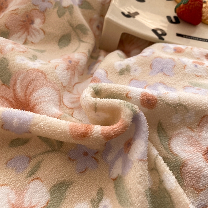 91家纺网 家纺一手货源 找家纺 钰锦珀家纺 2025新款高克重牛奶绒蕾丝双层花边床盖四件套床盖三件套 梦境花语